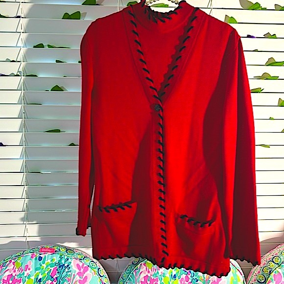 St. John Sport by Marie Gray classic red twin sweater set with black velvet trim - Picture 3 of 9